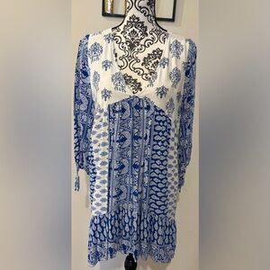 entro V-Neck Mini Dress